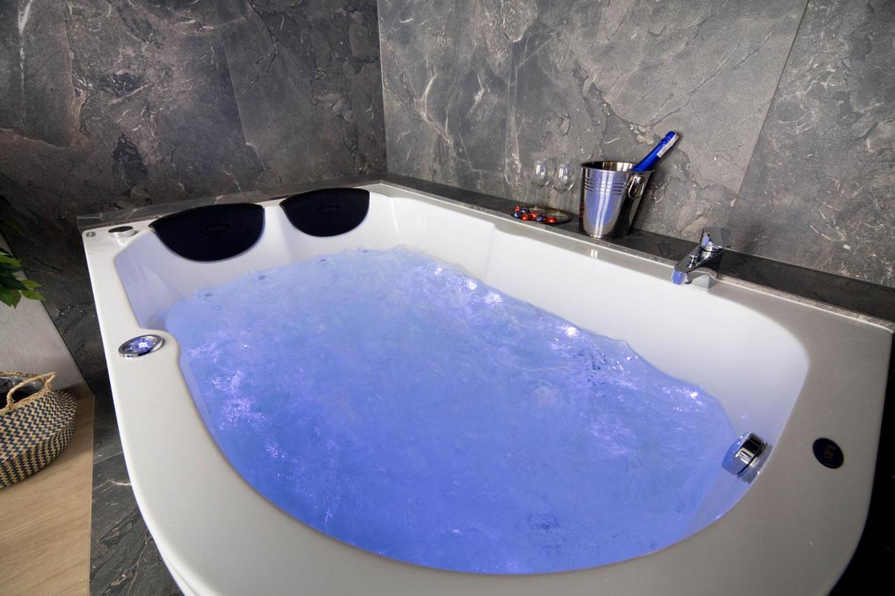 Jacuzzi Apartment Main Square Kraków Exteriör bild